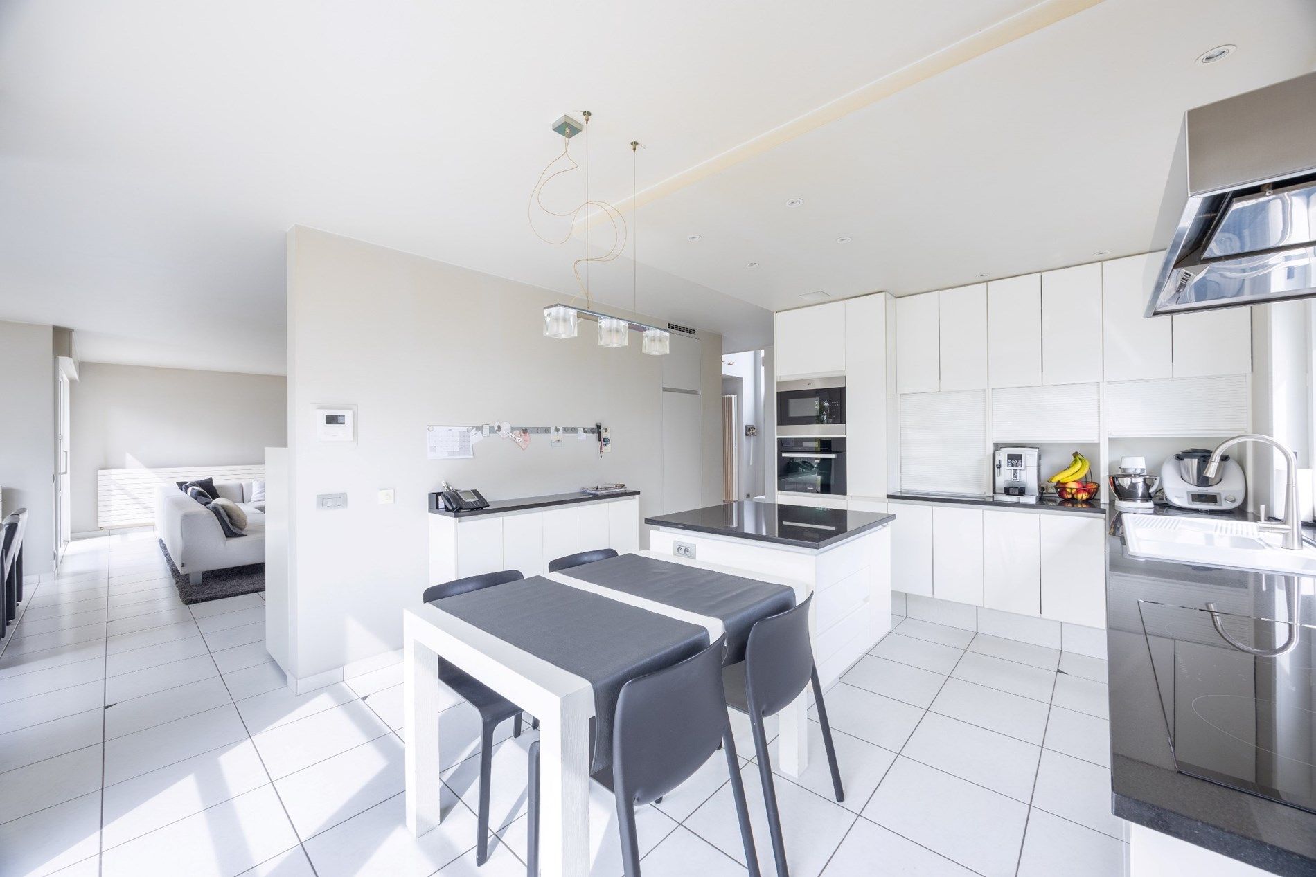 UNIEKE VILLA MET MAGAZIJN VAN 550 M² foto 11
