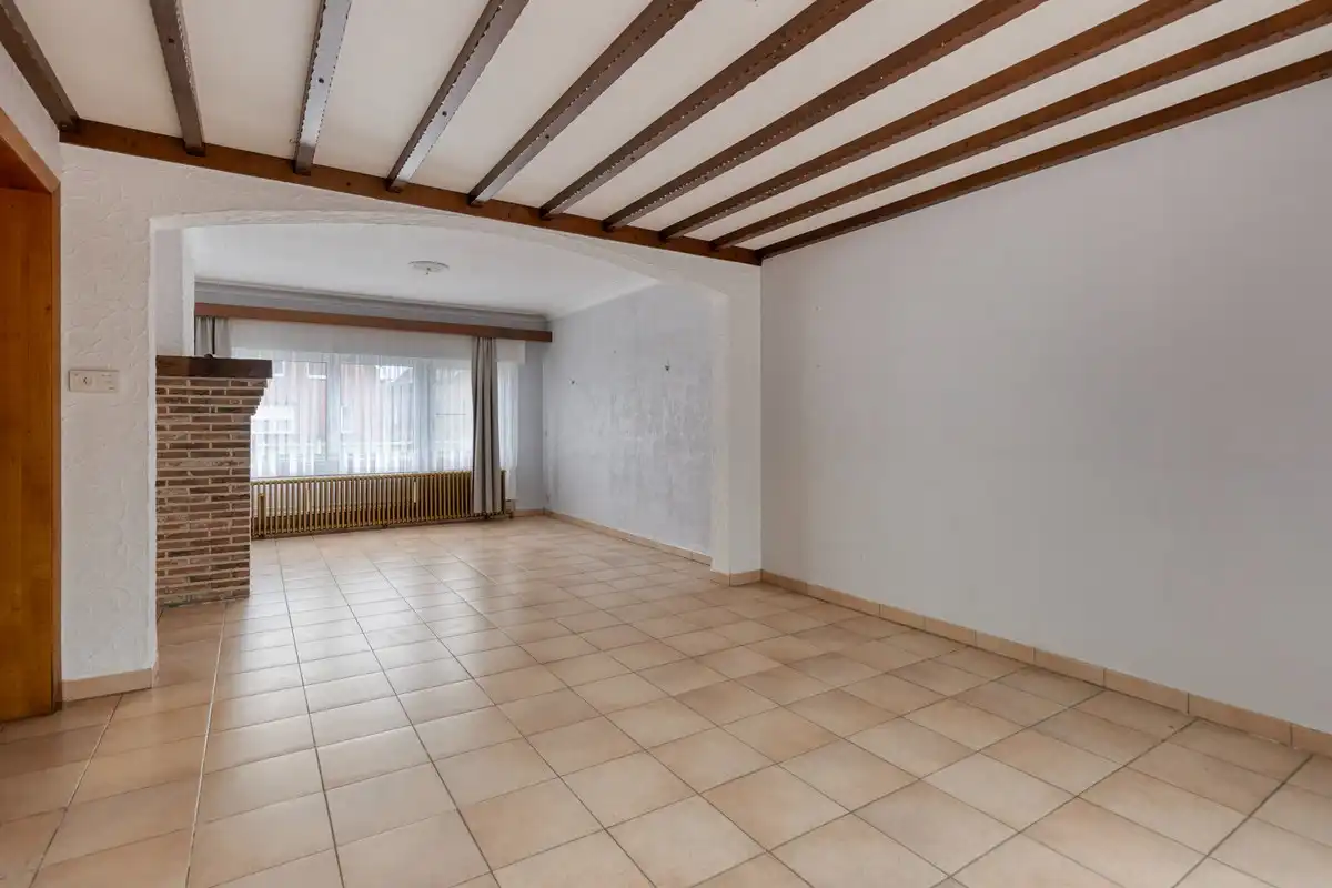 Ruime woning met 3 slaapkamers en tuin foto 8