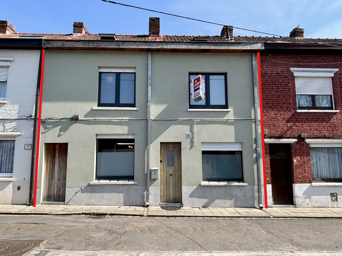 RUIME ENERGIEZUINGE WONING MET 5 SLPKS, GARAGE EN STADSKOER foto {{pictureIndex}}