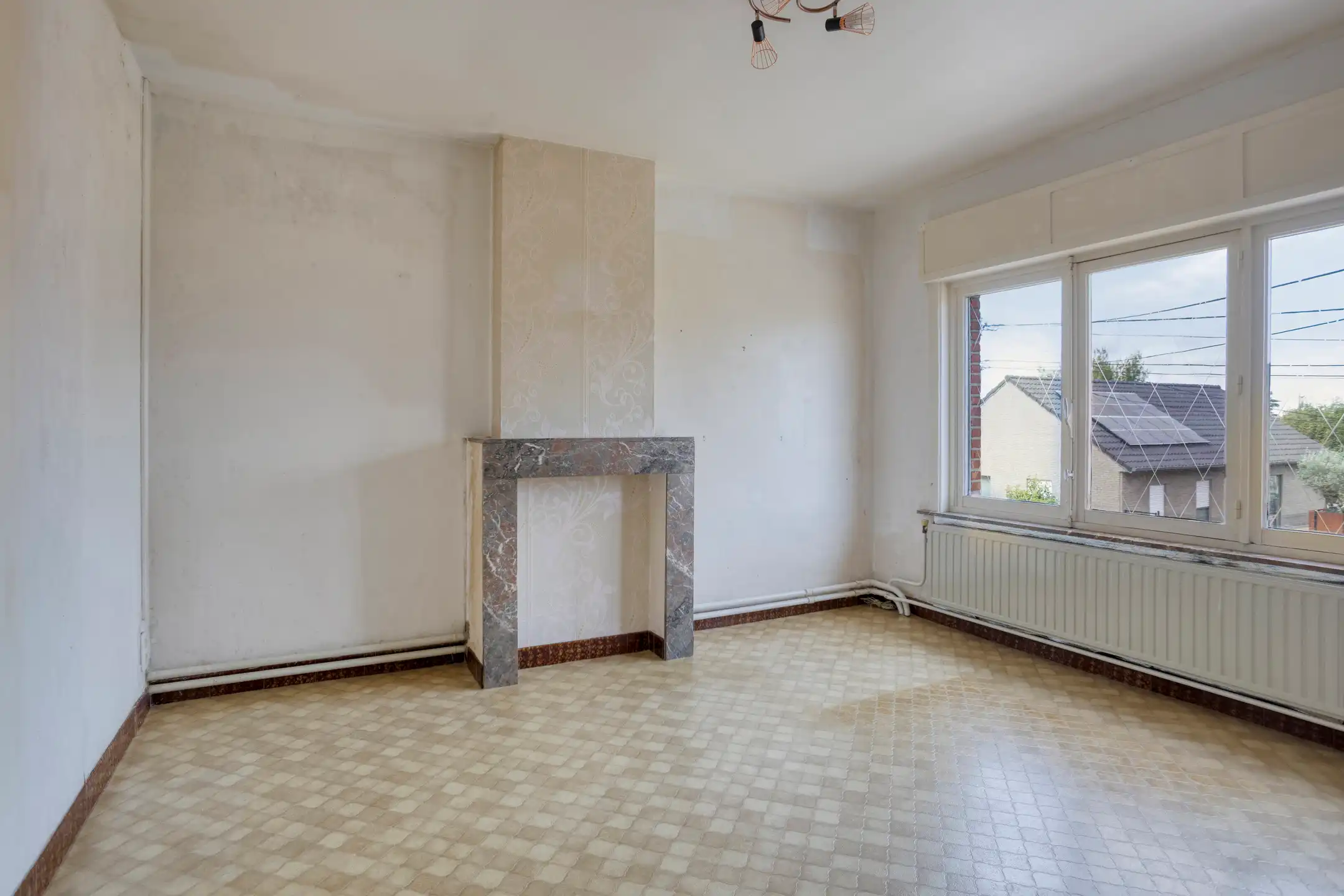 Goed gelegen woning met veel potentieel  foto 11