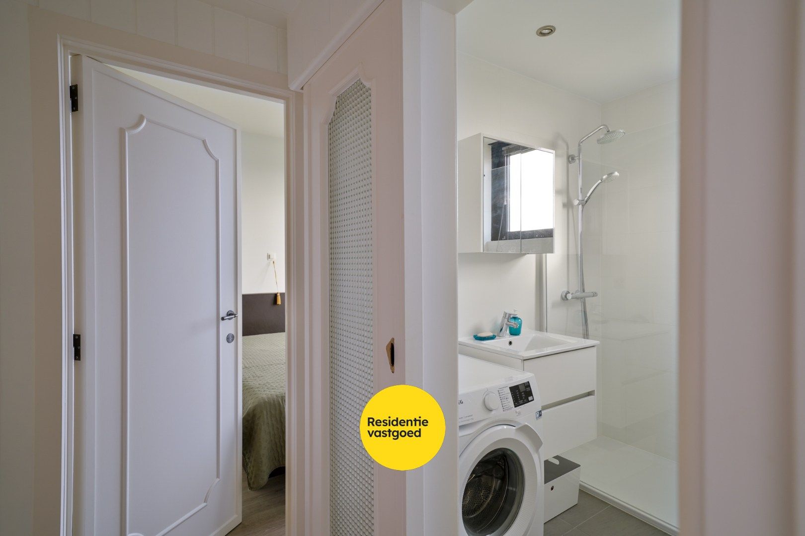 Appartement met 2 slaapkamers en zeezicht te Bredene foto 18