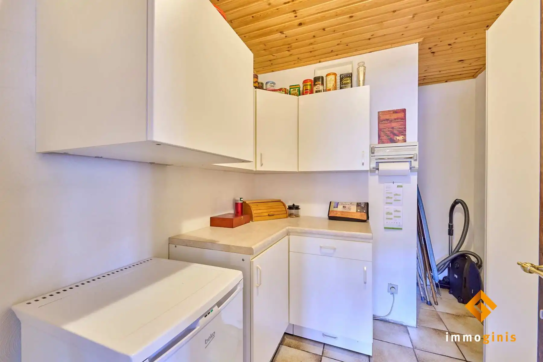 Verrassend ruime woning met 5 slaapkamers en een vrijstaand bijgebouw van 95 m²! foto 10