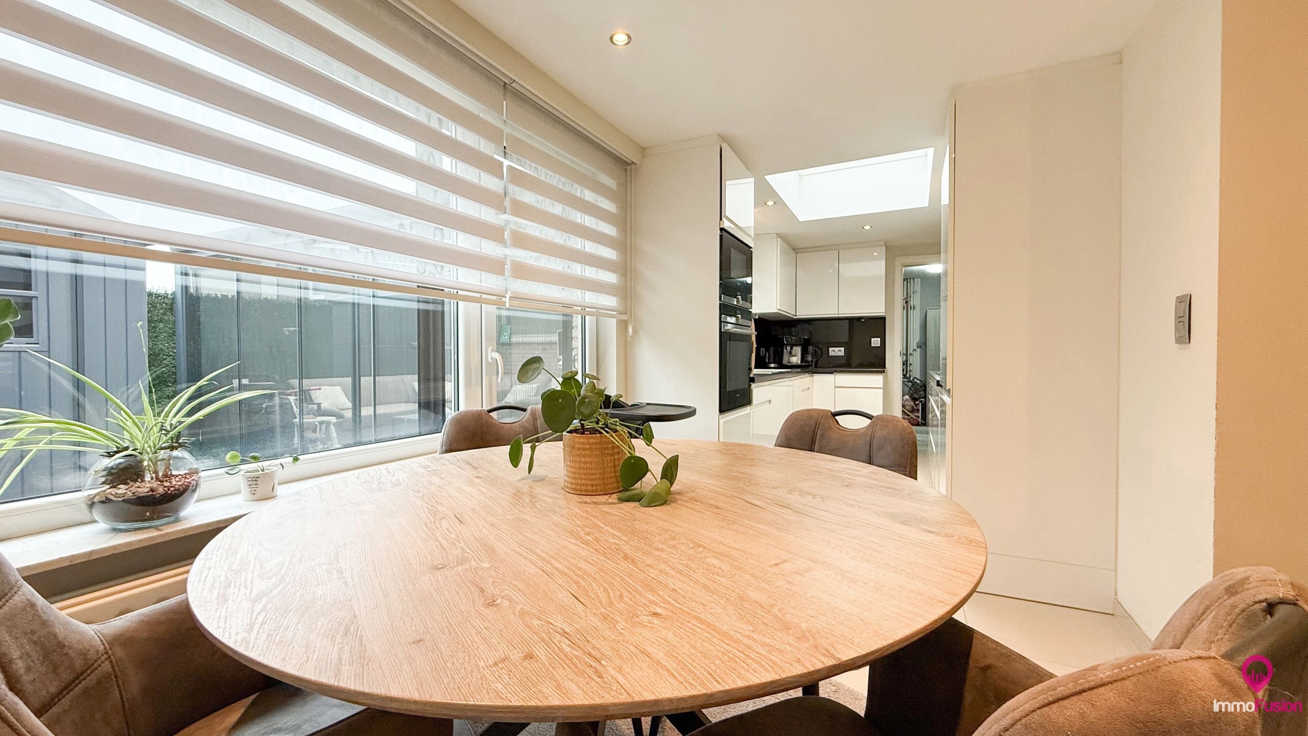Mooie woning met moderne afwerking en gezellige veranda! foto 9