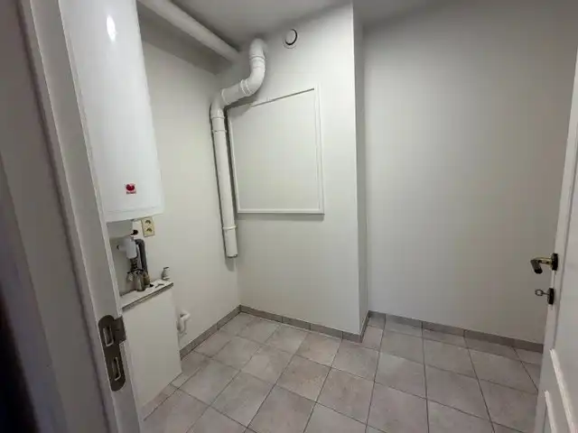 Ruim appartement met 2 slaapkamers en garage foto 7