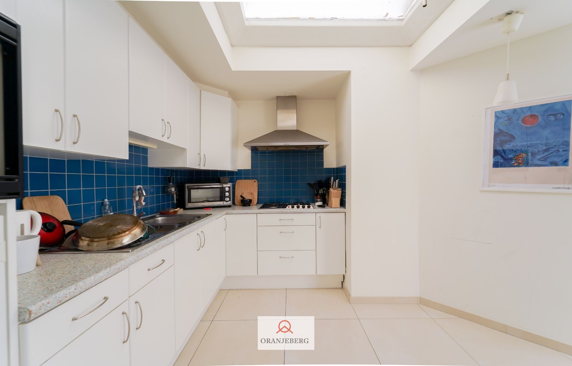 Ruime gerenoveerde burgerwoning nabij de Visserij foto 12