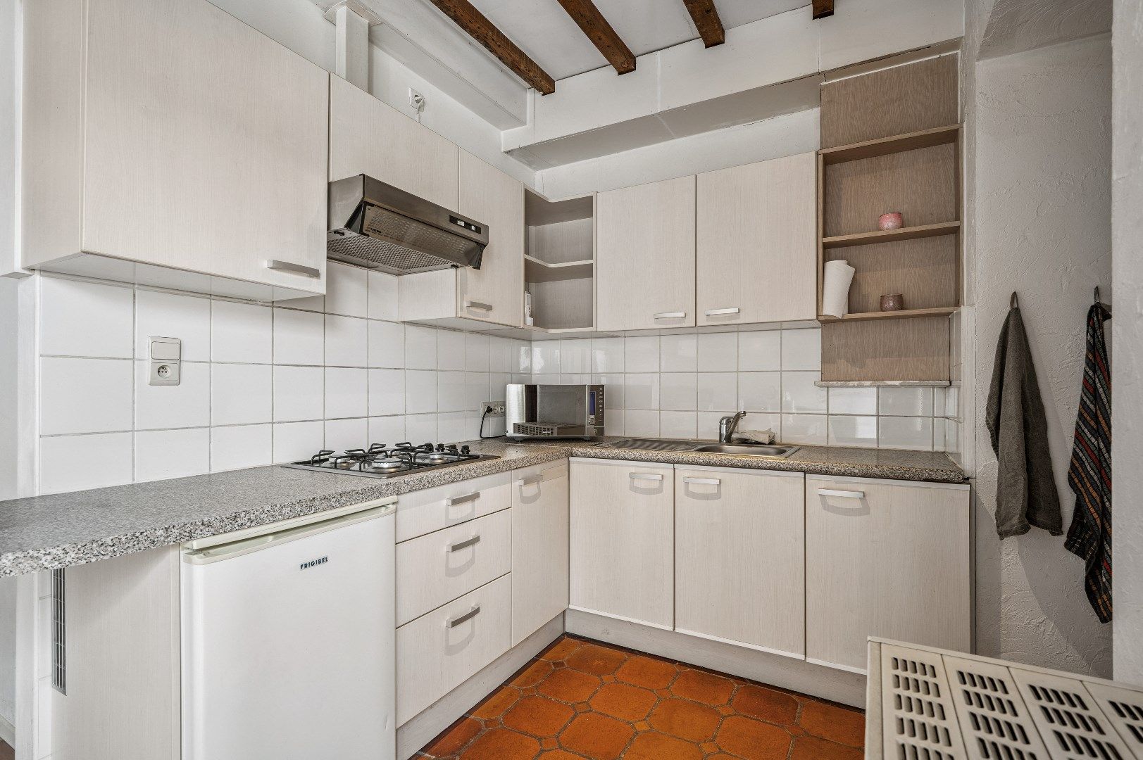 Opbrengsteigendom met 2 appartementen en een handelspand in het hart van Tienen foto 16