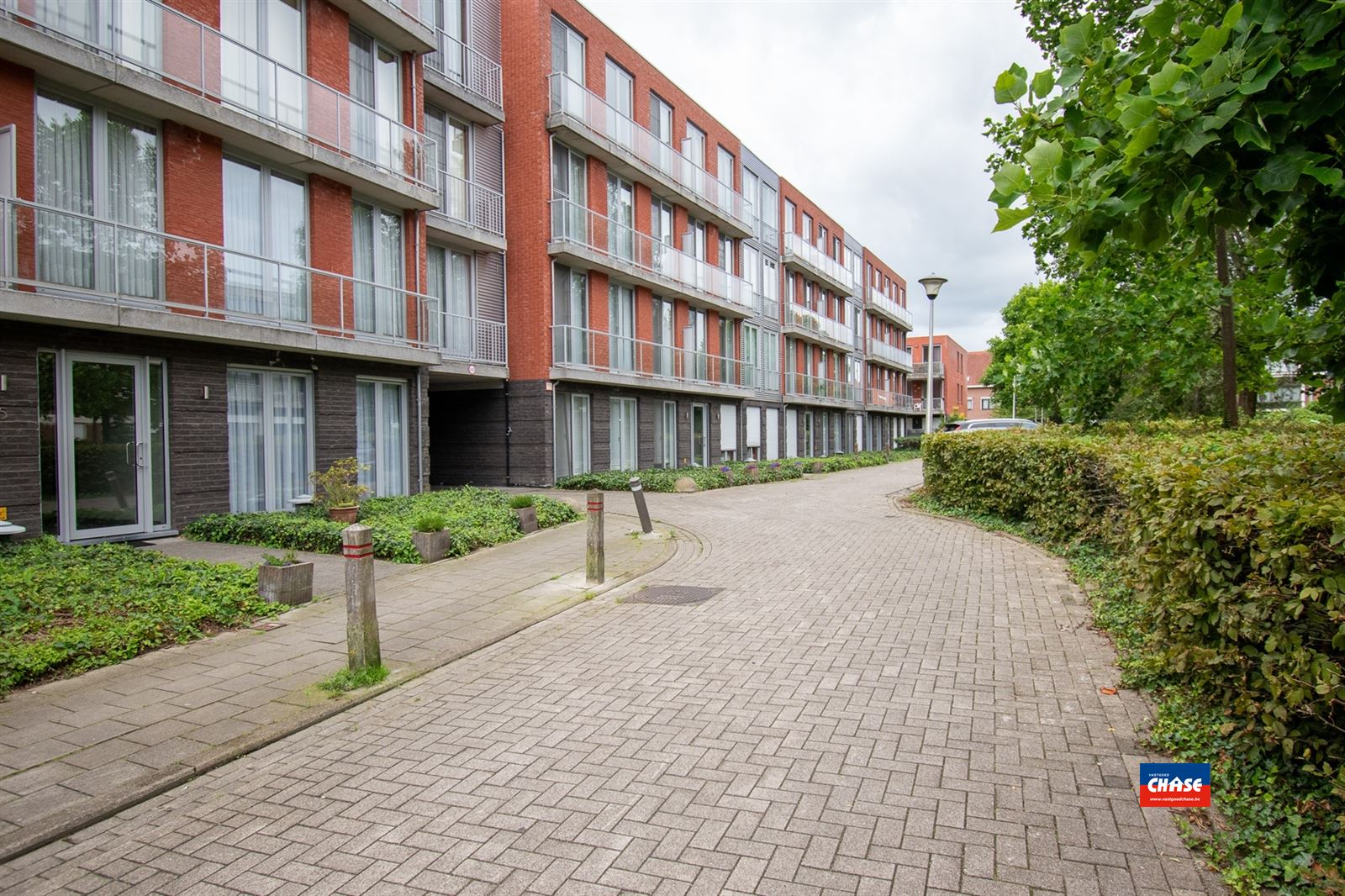 Instapklaar appartement | 2 slpks, terras + P  foto 17