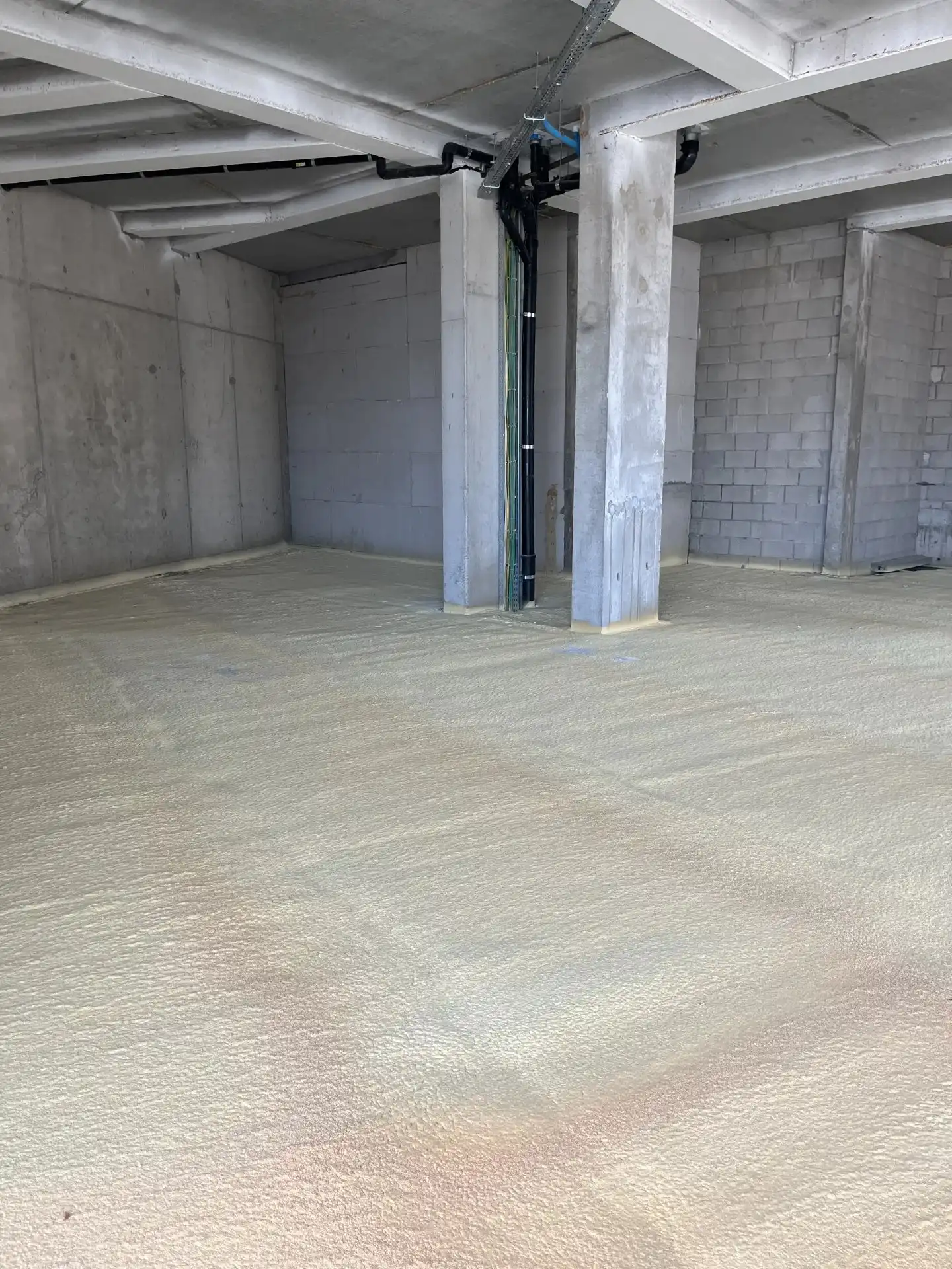 Commerciële handelsruimte in hartje Beringen foto 4