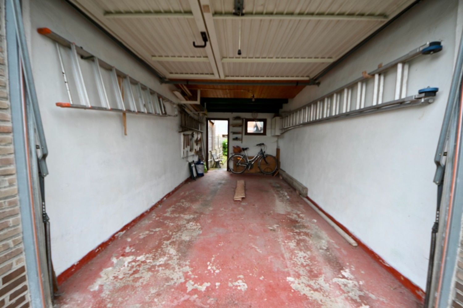 Woning met 3 slaapkamers , tuin en garage. foto 23