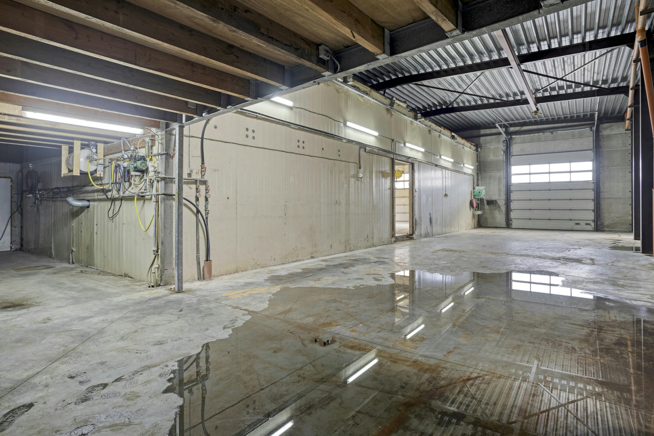 Ruime woning met loods op 2.127m² te Lo-Reninge. foto 33