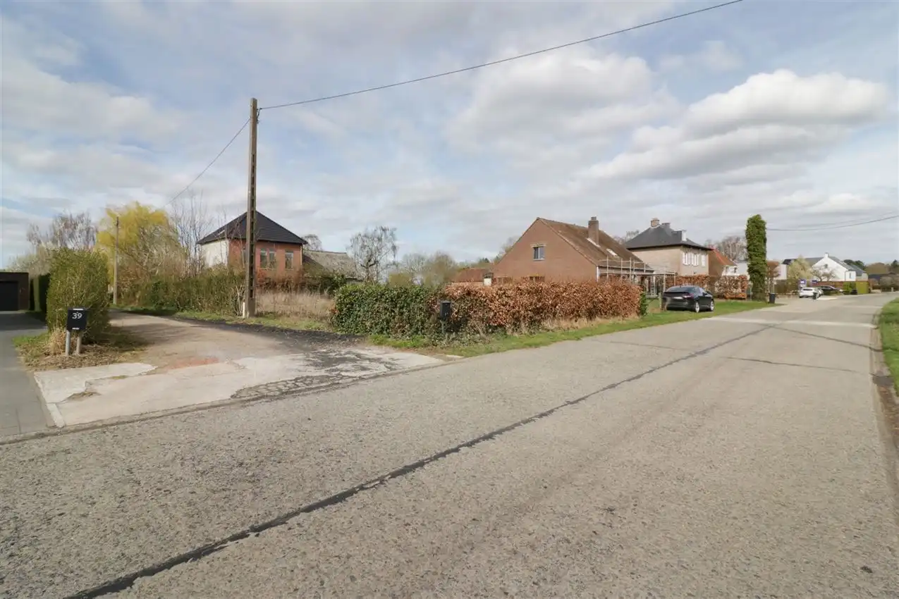 Gerenoveerde woning met 4 slpk, tuin, garage foto 46