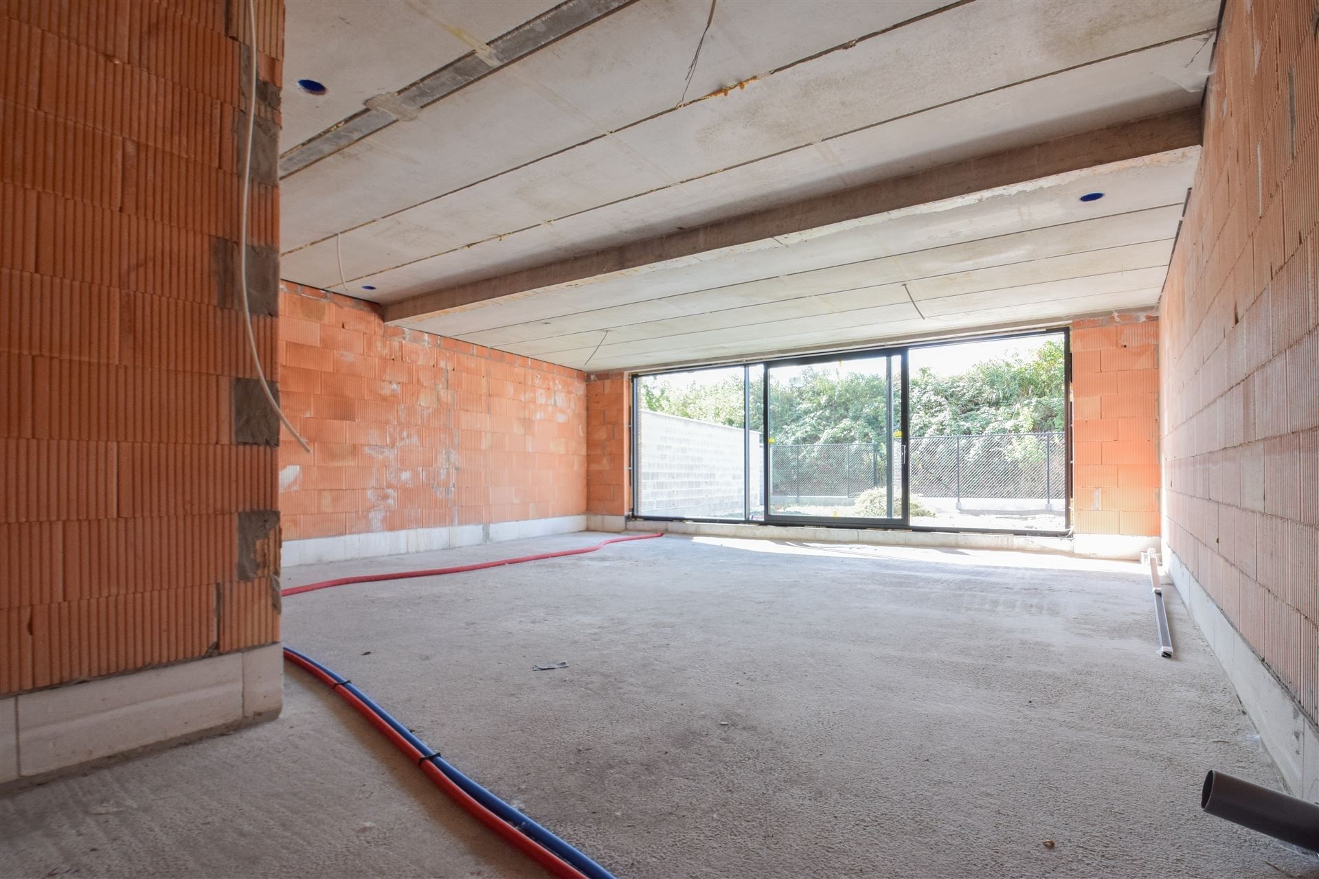 Casco gelijkvloers appartement met tuin & autostaanplaats. foto 4