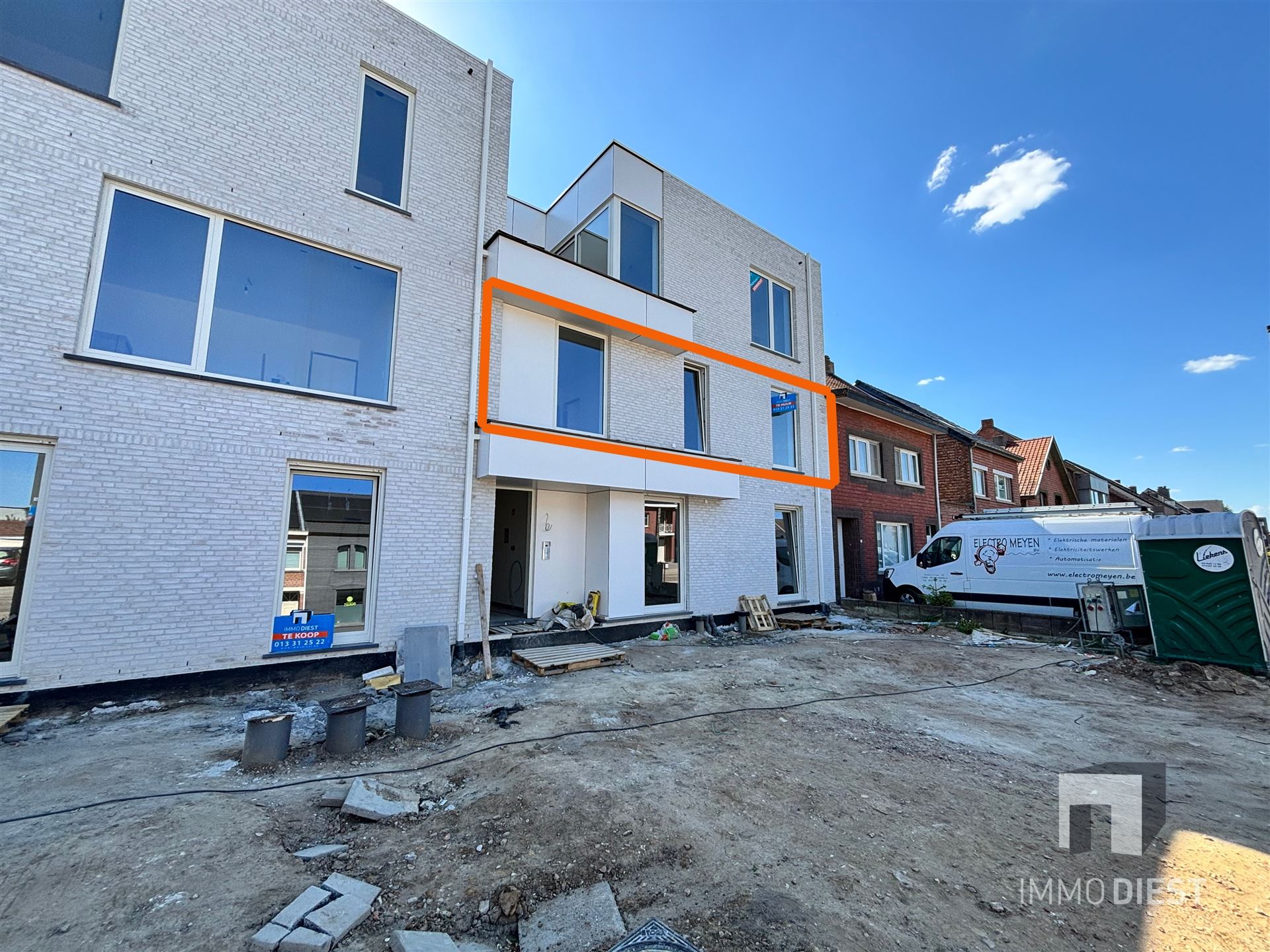 Luxueus appartement dichtbij het centrum van Tessenderlo foto {{pictureIndex}}