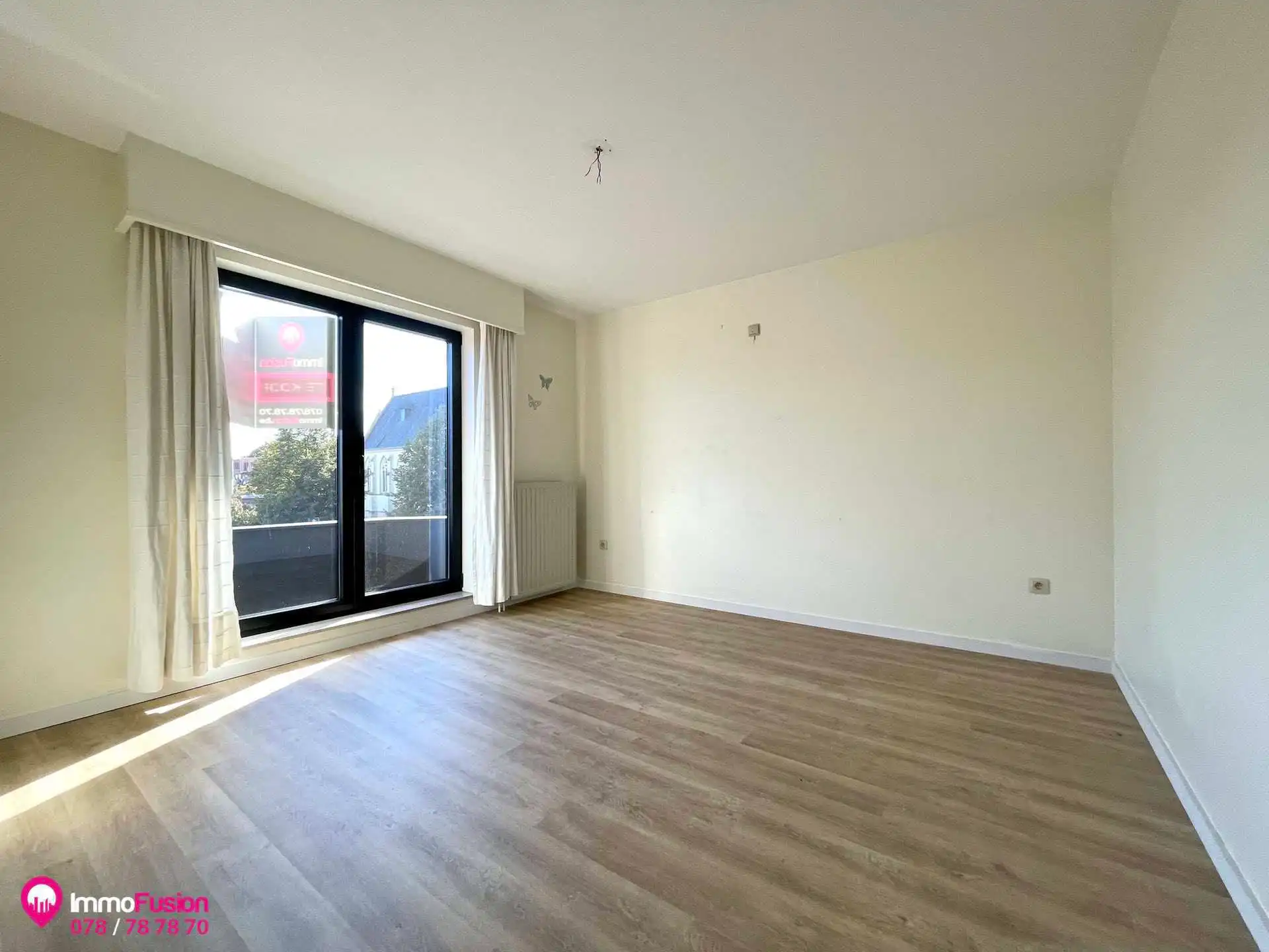 Mooi 2-slaapkamer appartement met terras in het centrum! foto 21