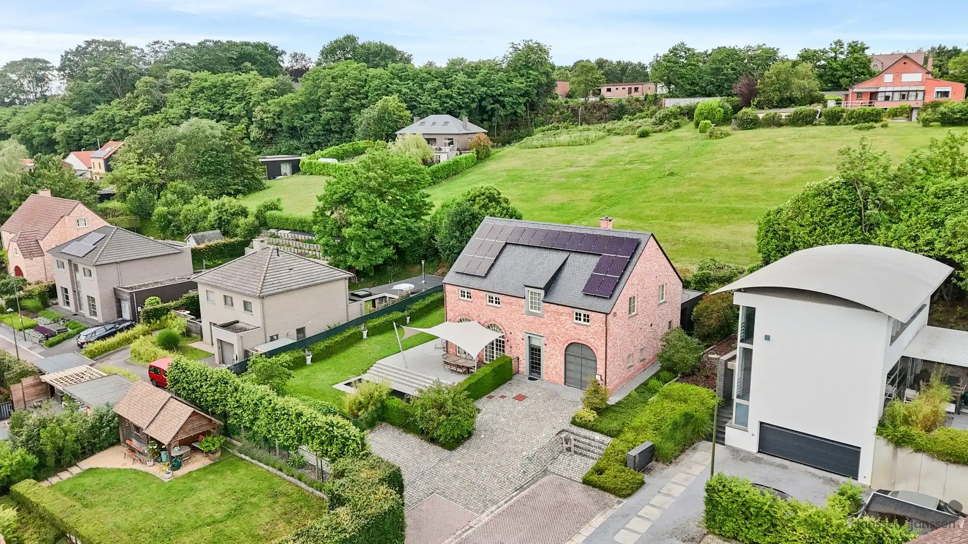 Ruime villa met 4 slaapkamers in Linden foto 2