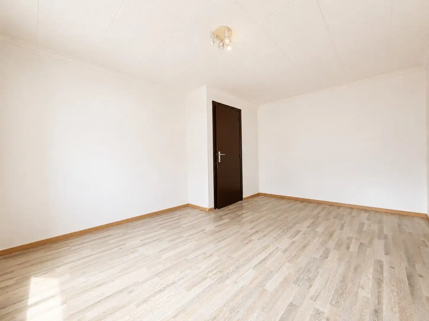 Grote woning met 4 kamers en leuke stadstuin te Heist foto 16