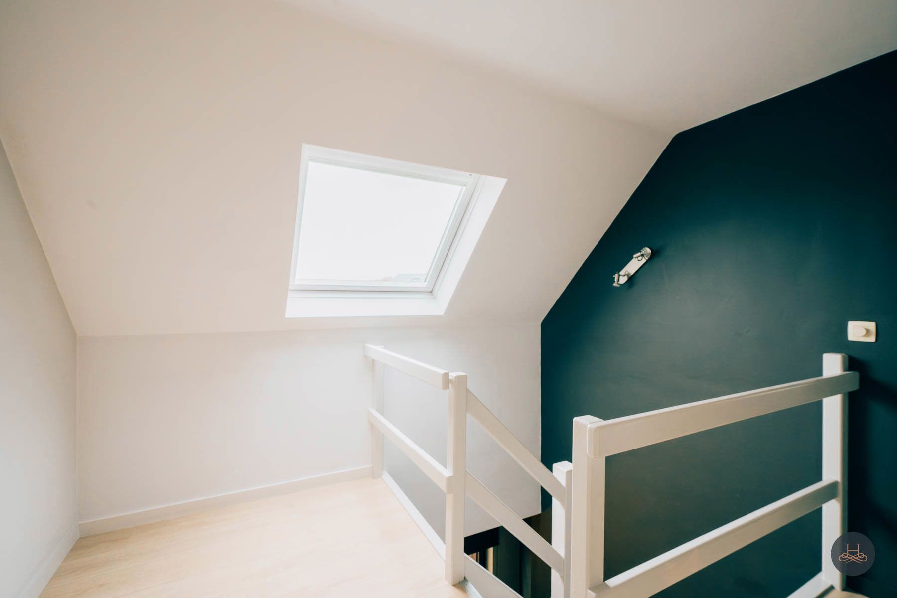 Gerenoveerde duplex met enorm terras en autostaanplaats foto 12