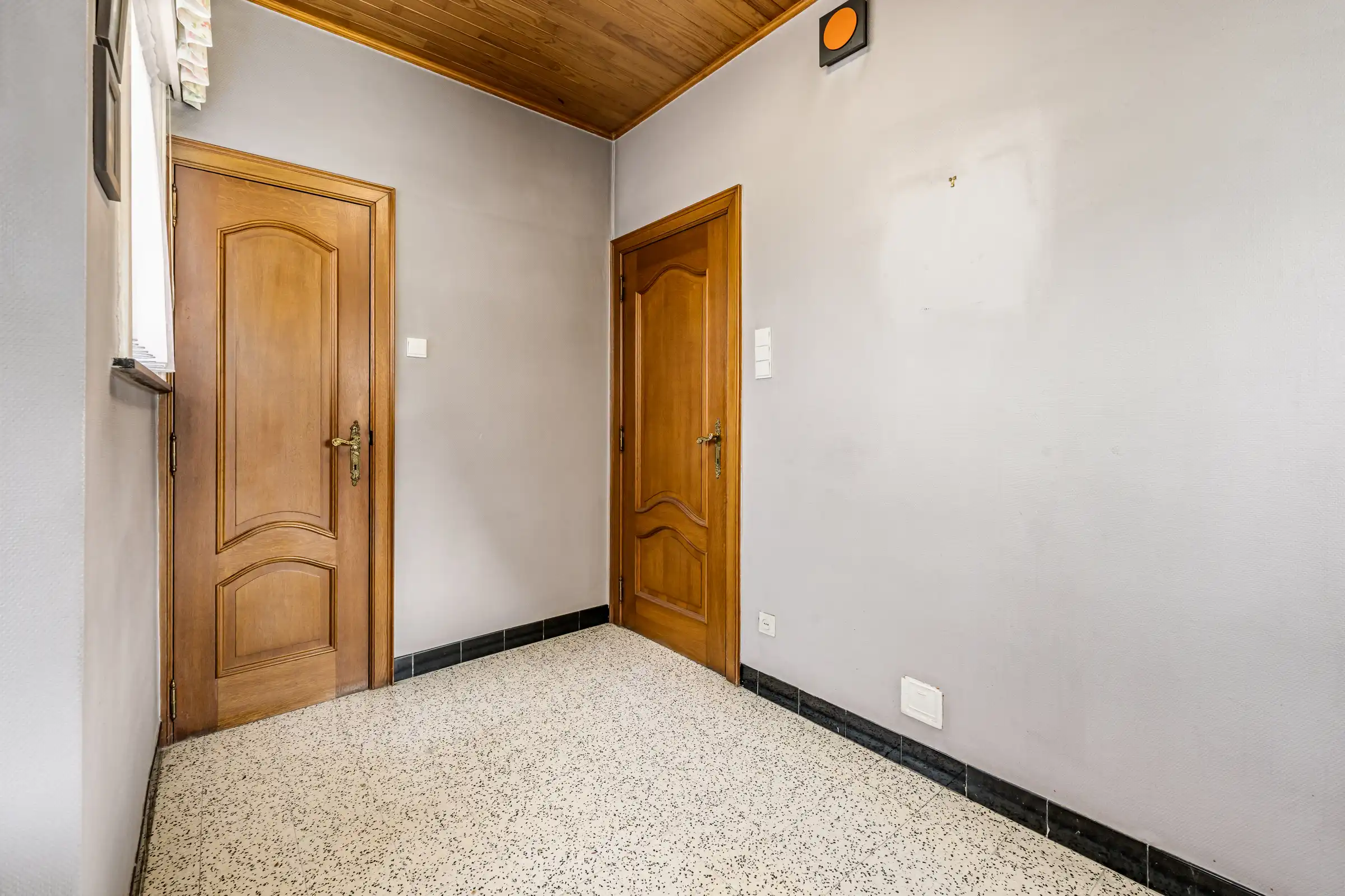 Gezellige woning met grote tuin in Outrijve foto 9