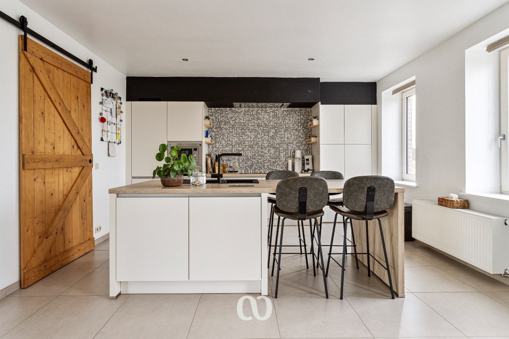 Ruime, gerenoveerde woning op prachtige ligging foto 11