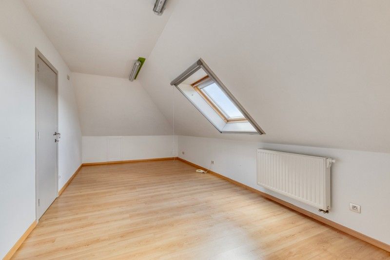 Polyvalente kantoorruimte met 3 slaapkamer appartement TE KOOP in Tielt! foto 33