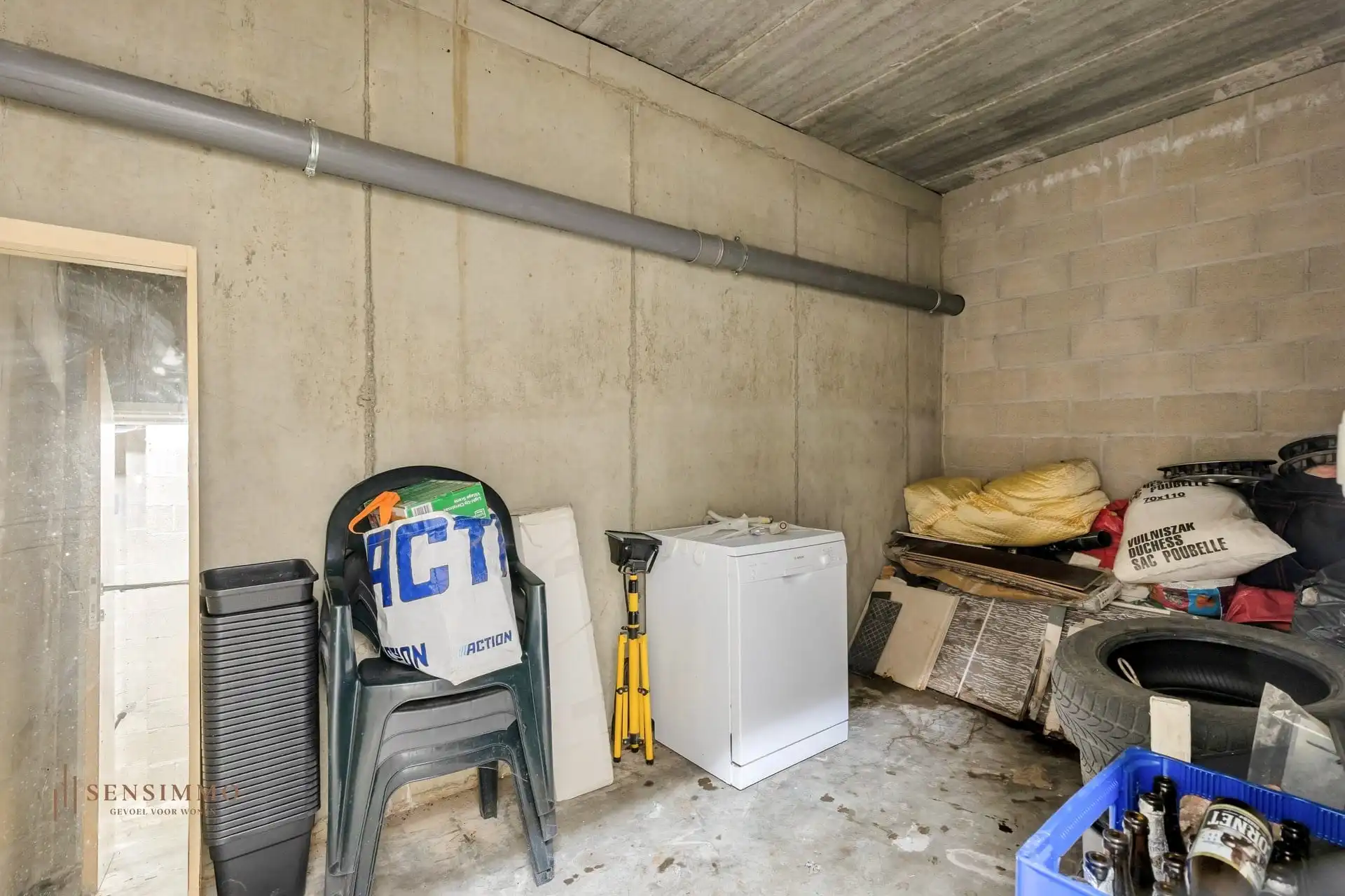 RUIM DUPLEX-APPARTEMENT VLAKBIJ CENTRUM MET 3 SLP, TERRAS, 2 AUTOSTAANPLAATSEN + 2 BERGINGEN foto 27