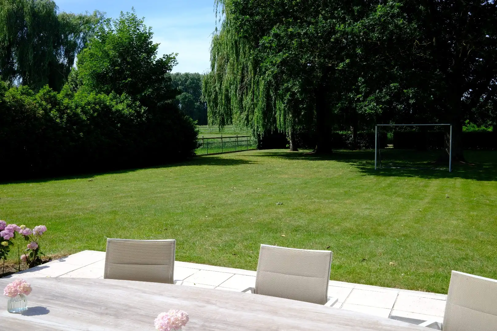 Ruime villa met 4 slaapkamers en prachtige zuidwest gerichte tuin te Spiere-Helkijn foto 23