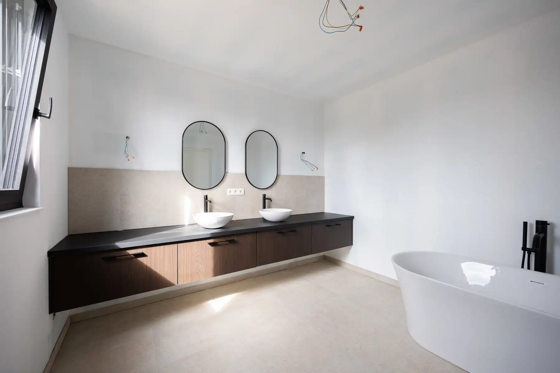 Moderne BEN-woning met zicht op groen foto 23