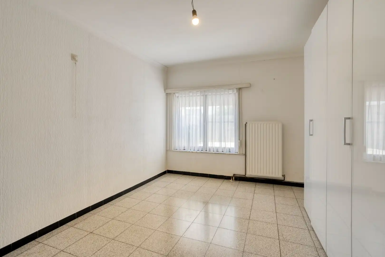 Woning met 2 slaapkamers en ruime garage! foto 12