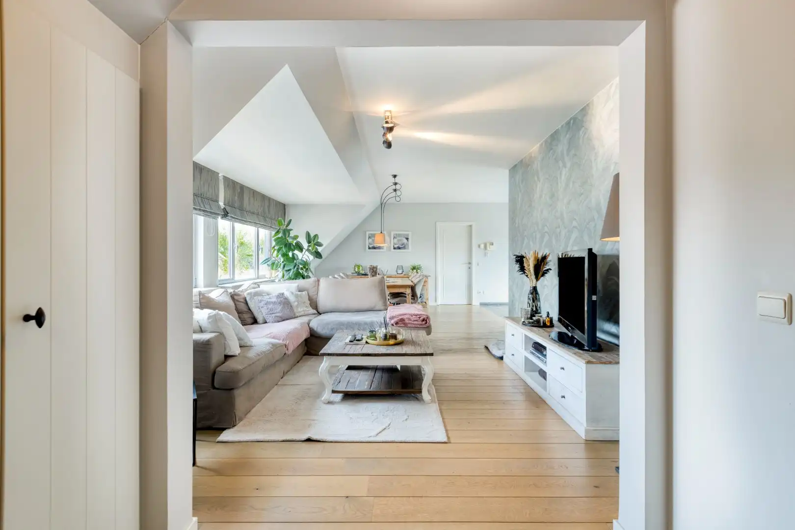 Ruim appartement met 3 slpks en prachtig terras, op wandel afstand van het centrum !  foto 3