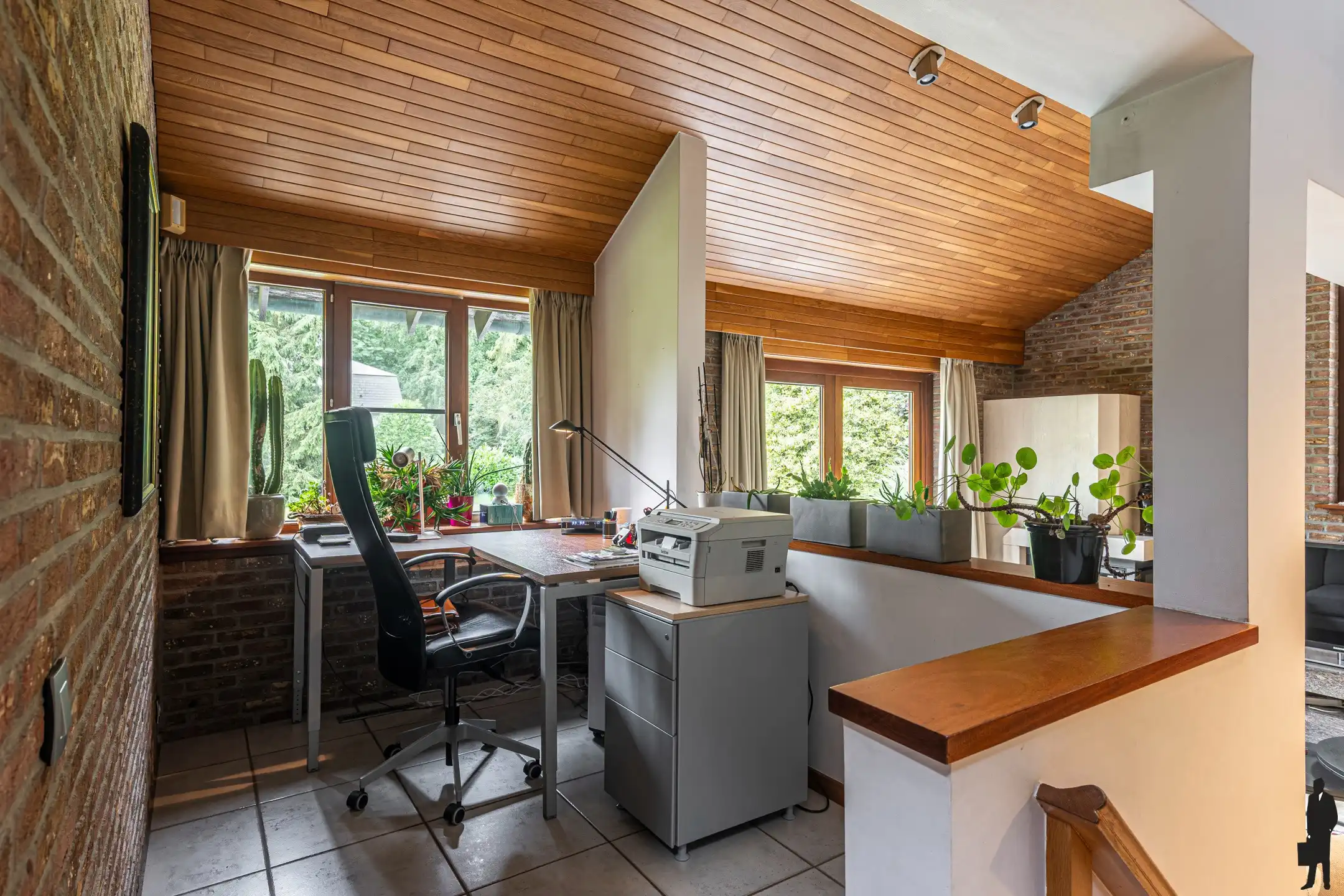 Split-levelwoning op een zonnig perceel van ca. 1.443 m² foto 9