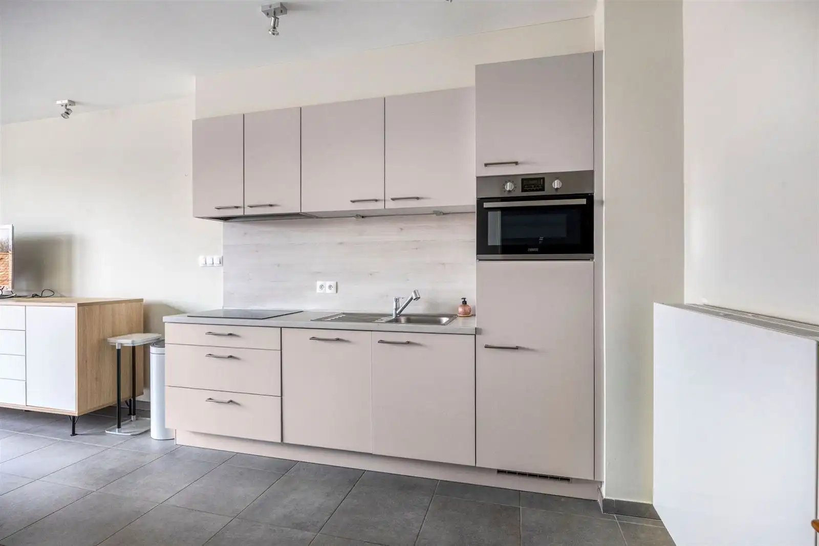 Modern assistentie appartement (1 slaapkamer) te Halle foto 7