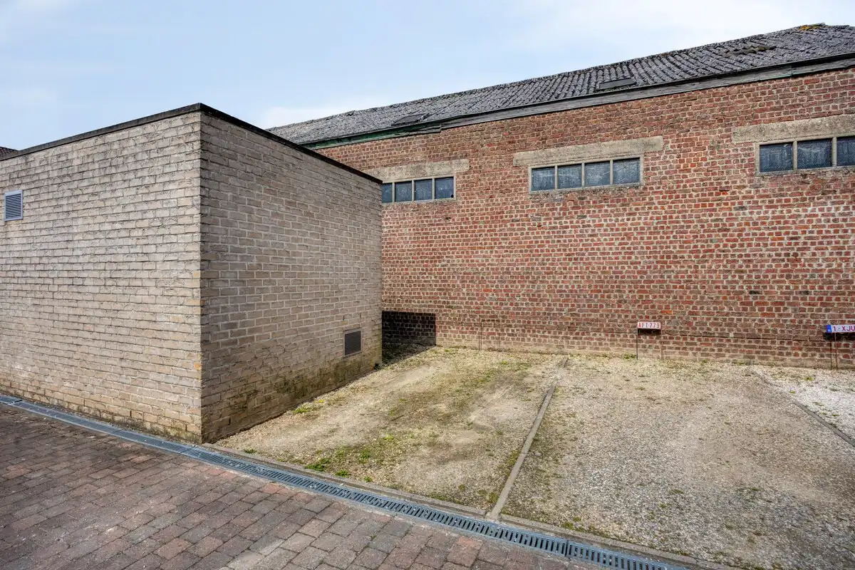 Gelijjkvloers appartement met 1 slaapkamer en staanplaats. foto 15