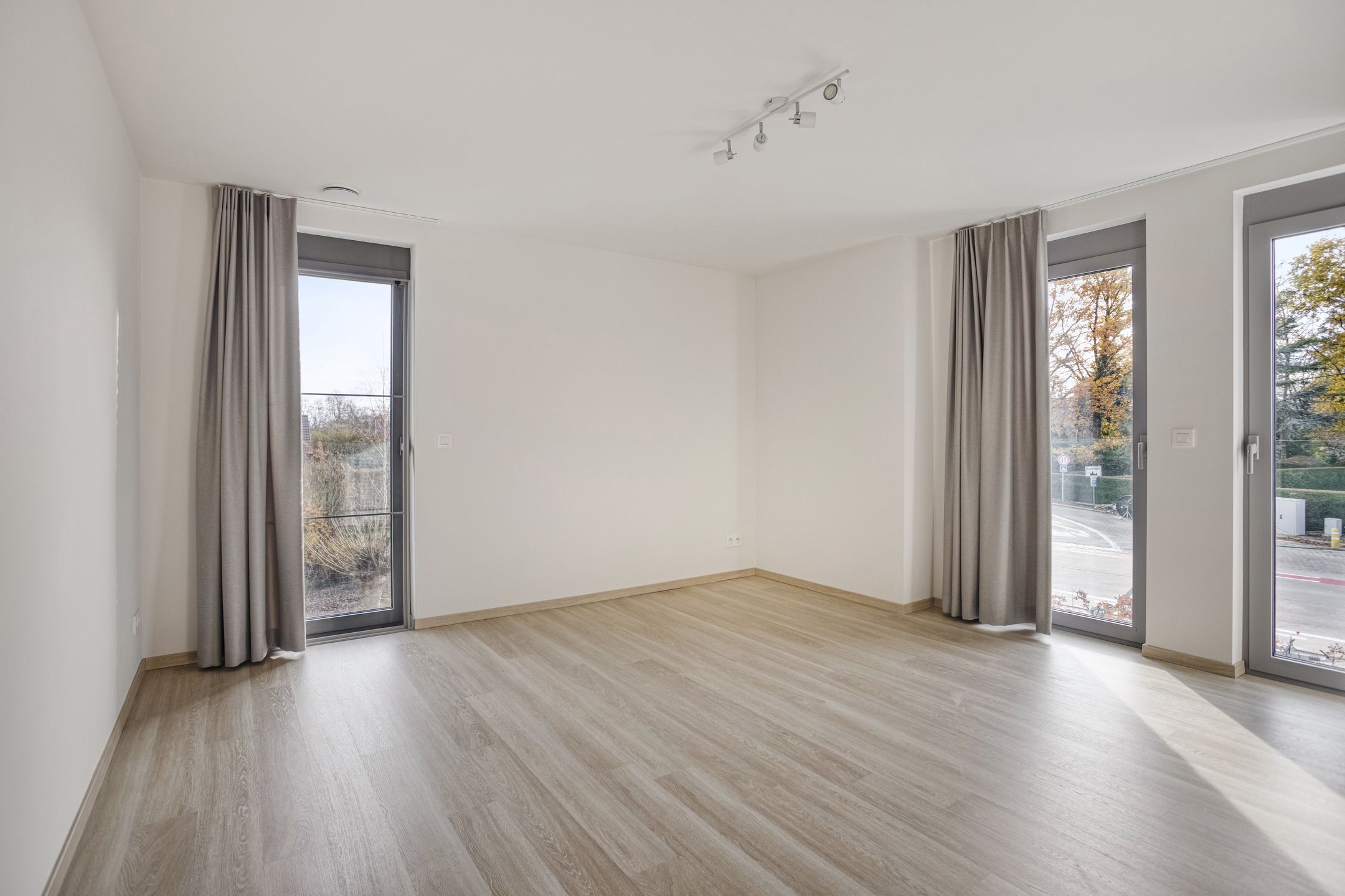 BEN woning met 4 slaapkamers, 2 badkamers, tuin & kelder foto 9