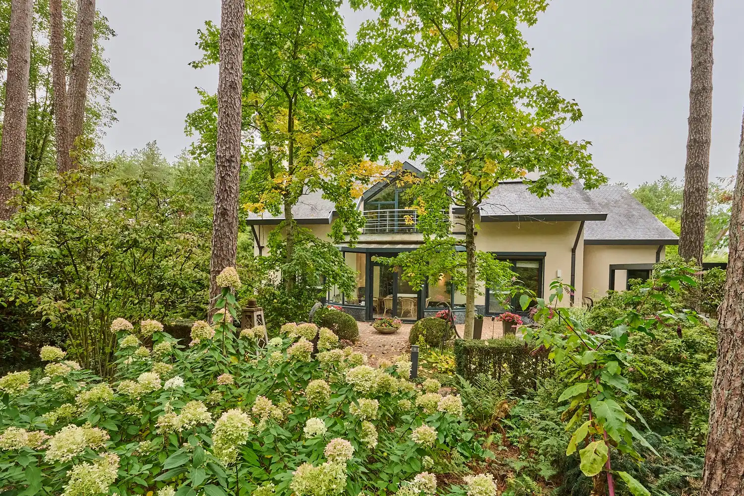Stijlvolle villa in bosrijke omgeving met luxe afwerking te Eksel foto 32