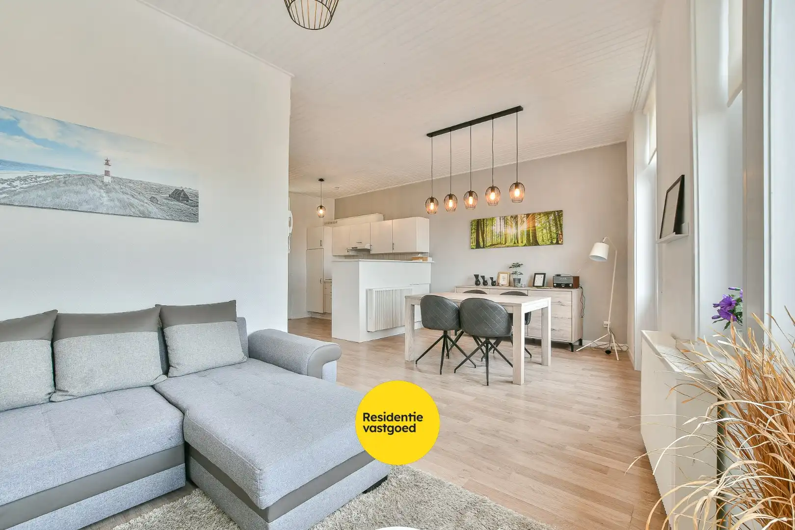 Karaktervol éénslaapkamerappartement in hartje De Haan - energiezuinig & lichtrijk foto 3