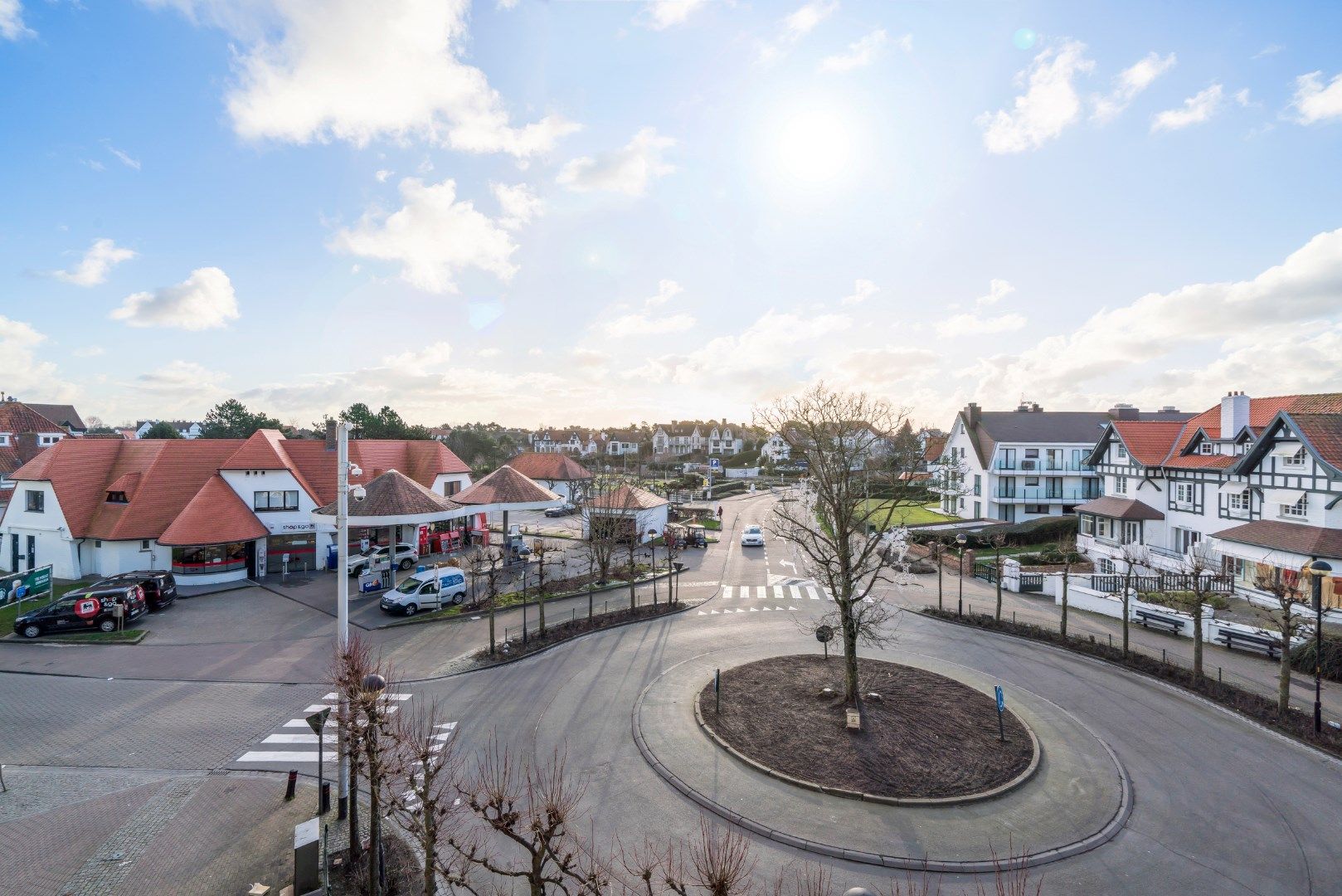 Uitstekend gelegen appartement met 3 slaapkamers in hartje Zoute op de Kustlaan aan de minigolf!  foto 11