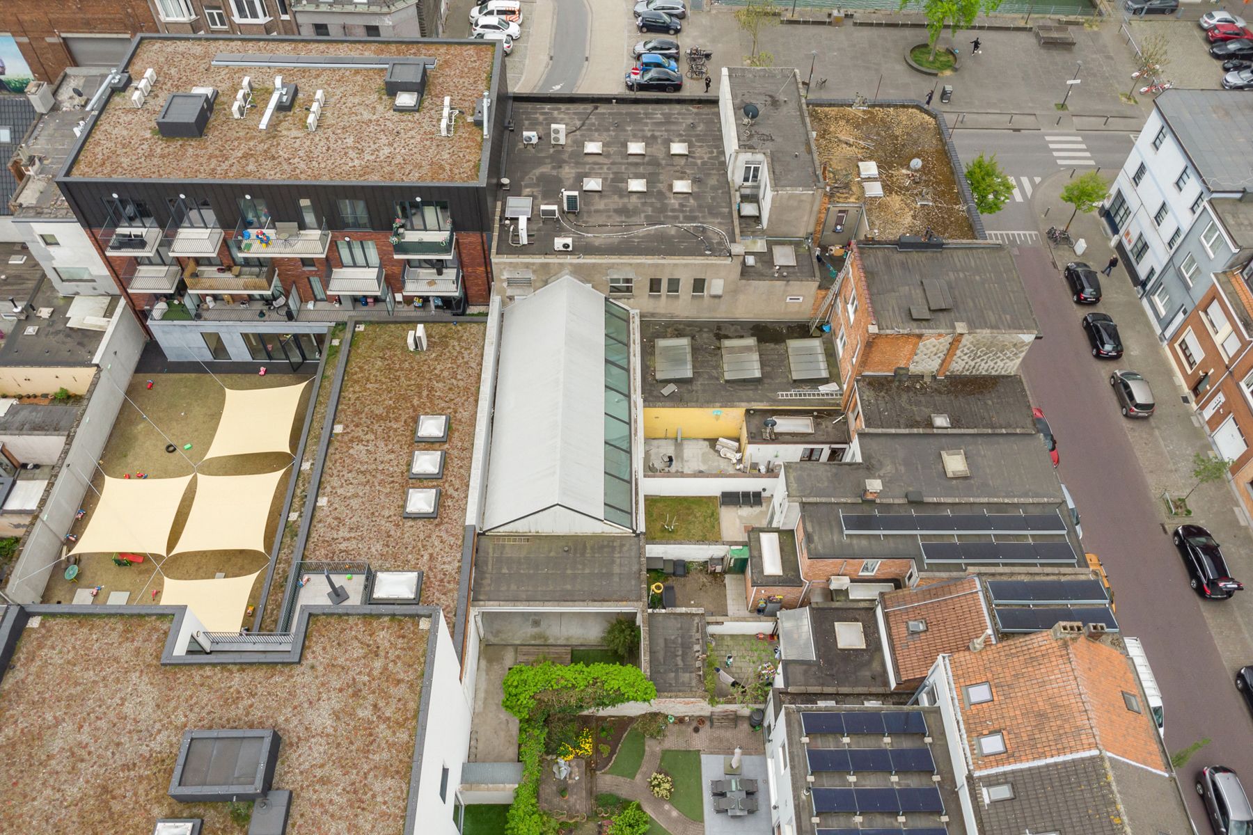 Instapklaar kantoorgebouw te koop in Merksem foto 60