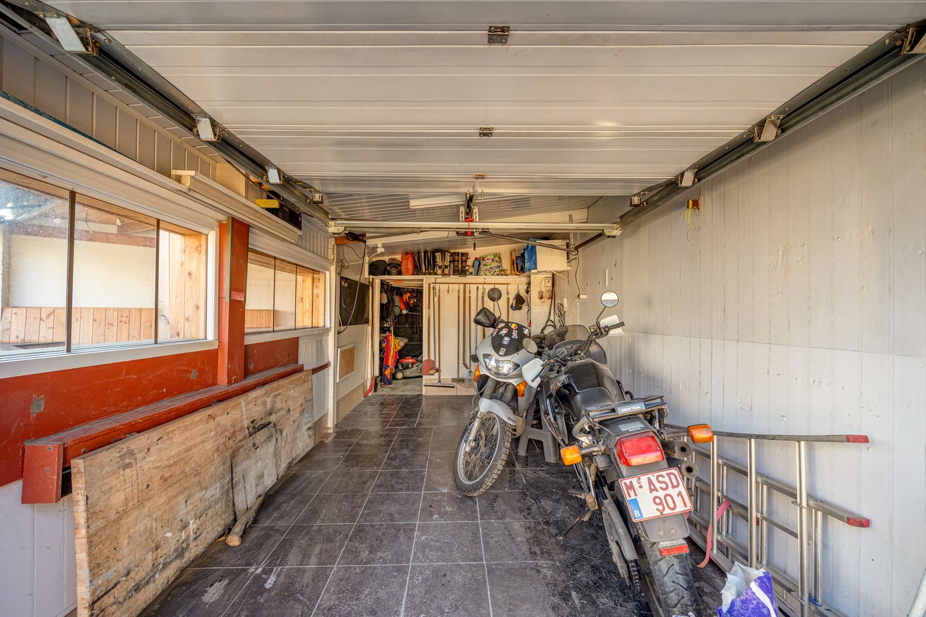 Rustig gelegen woning met 3 slaapkamers en garage. foto 32