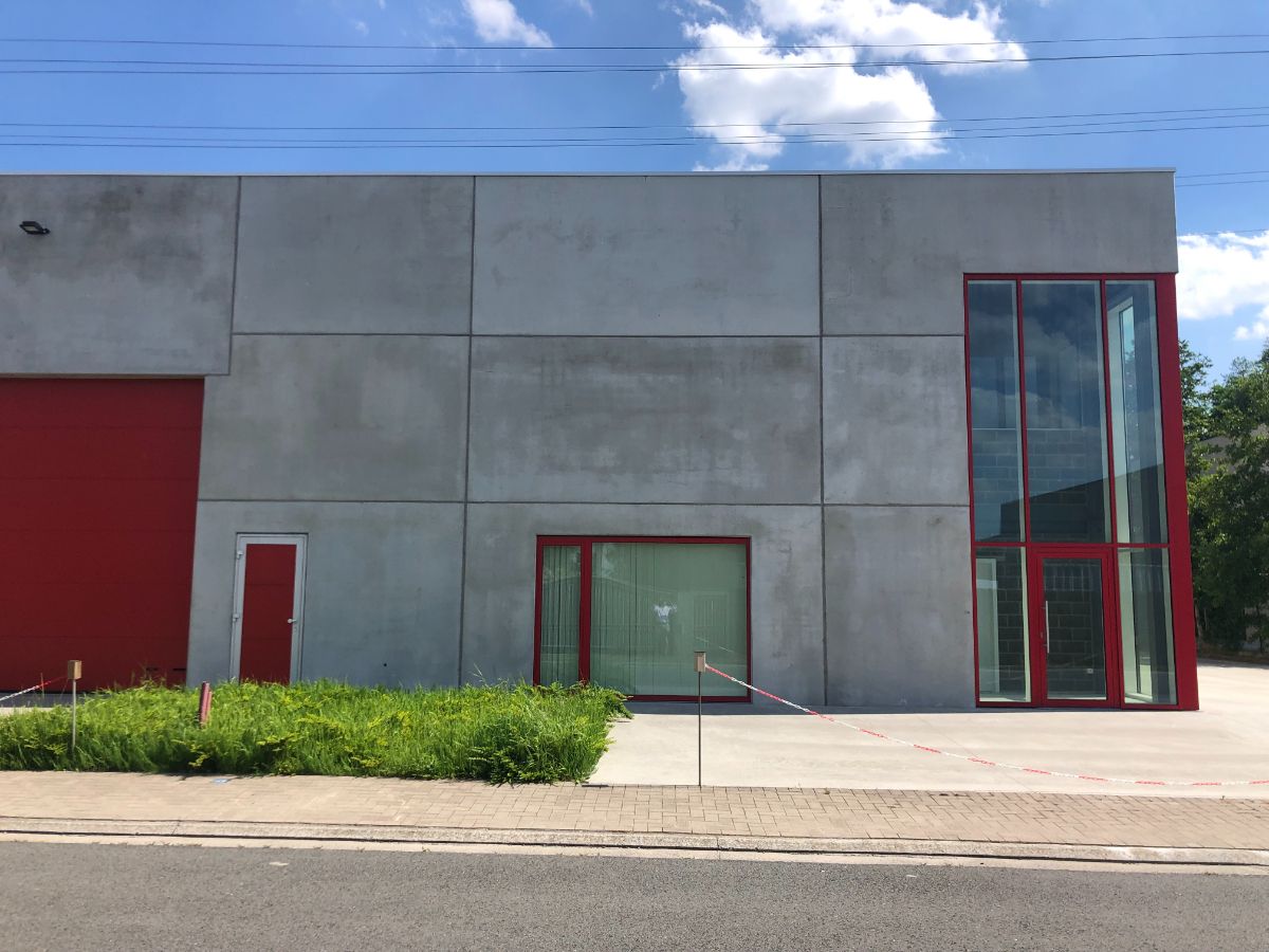 BEDRIJFSGEBOUW / STOCKAGERUIMTE foto 2