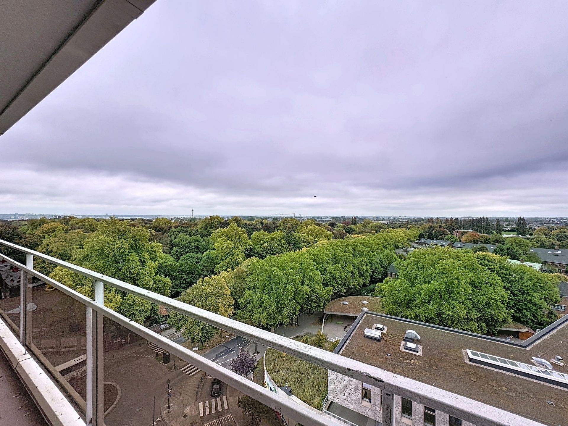 Drie slaapkamer appartement met terras  foto 4