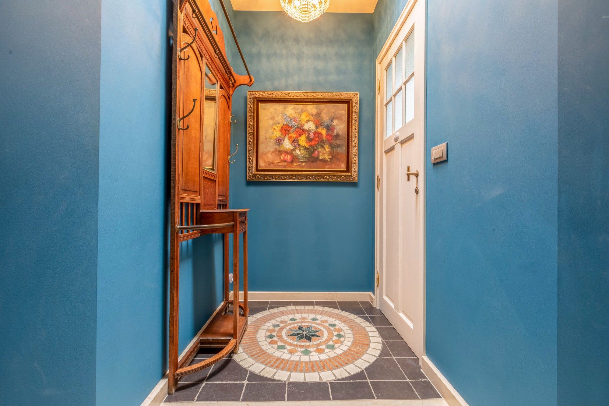 Karaktervol herenhuis met uniek bijgebouw vol mogelijkheden foto 17