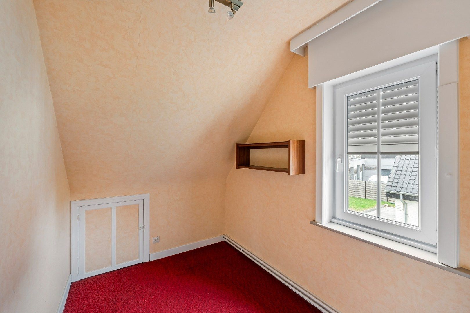 Charmante alleenstaande woning met 3 slaapkamers en garage te Menen foto 16