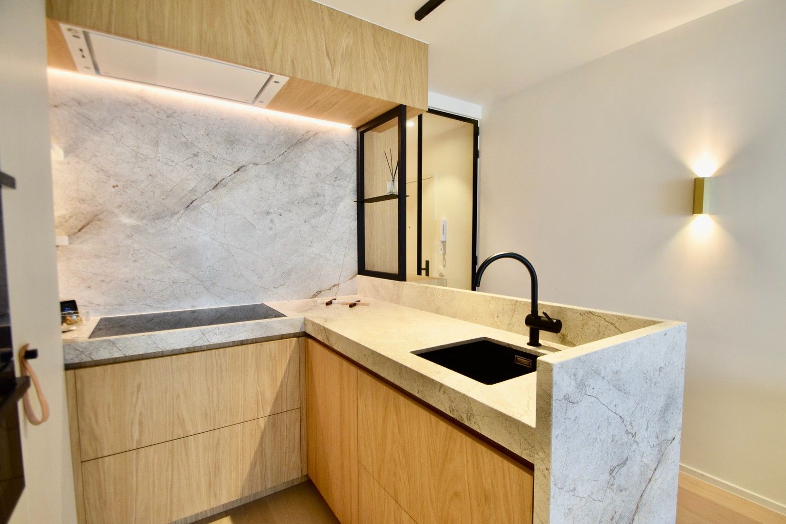 Luxueus appartement met zijdelings zeezicht, gelegen tussen de Kustlaan en de Dumortierlaan. foto 6