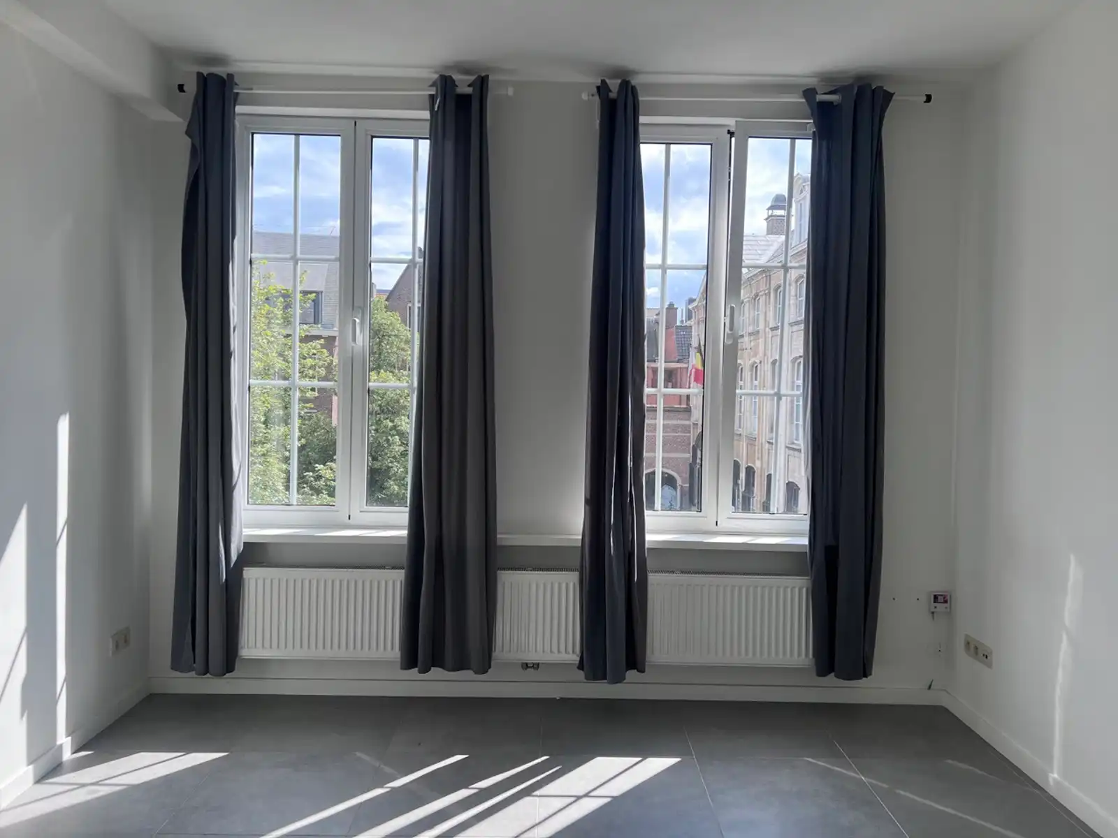 Volledig gerenoveerd hoekappartement in hartje Antwerpen foto 2