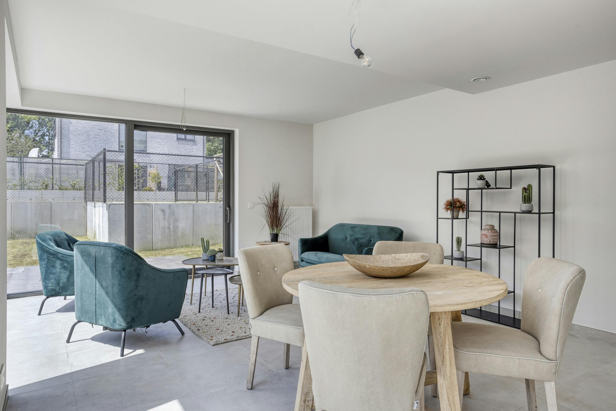 INSTAPKLAAR BEN-APPARTEMENT IN BAZEL MET 2 SLAAPK. + TUIN foto 19