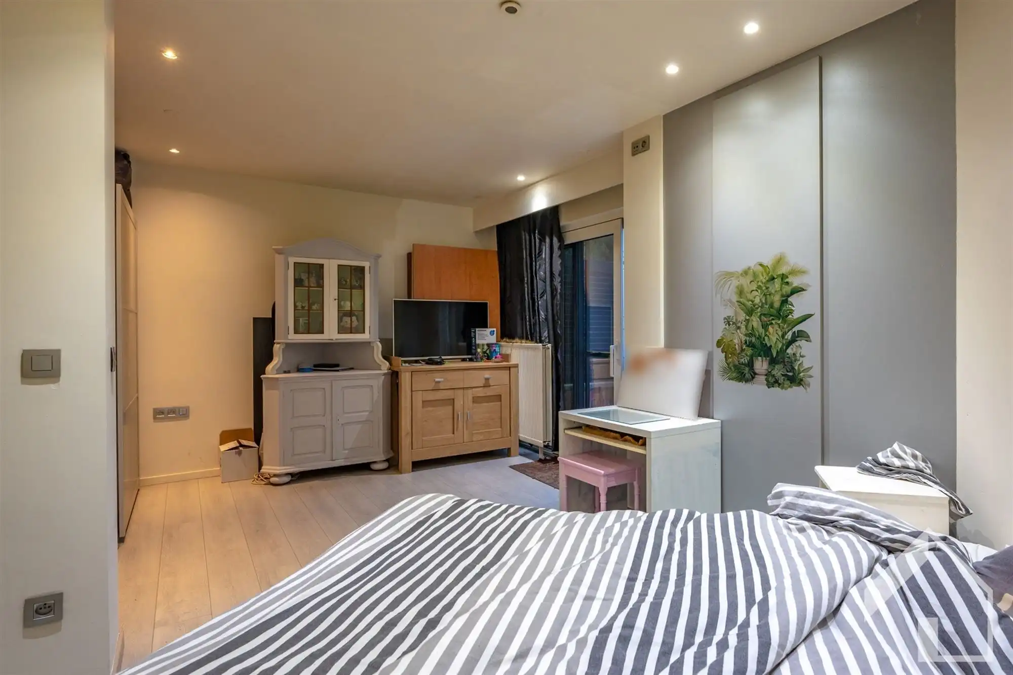 Gelijkvloers handelspand met 2 appartementen foto 19