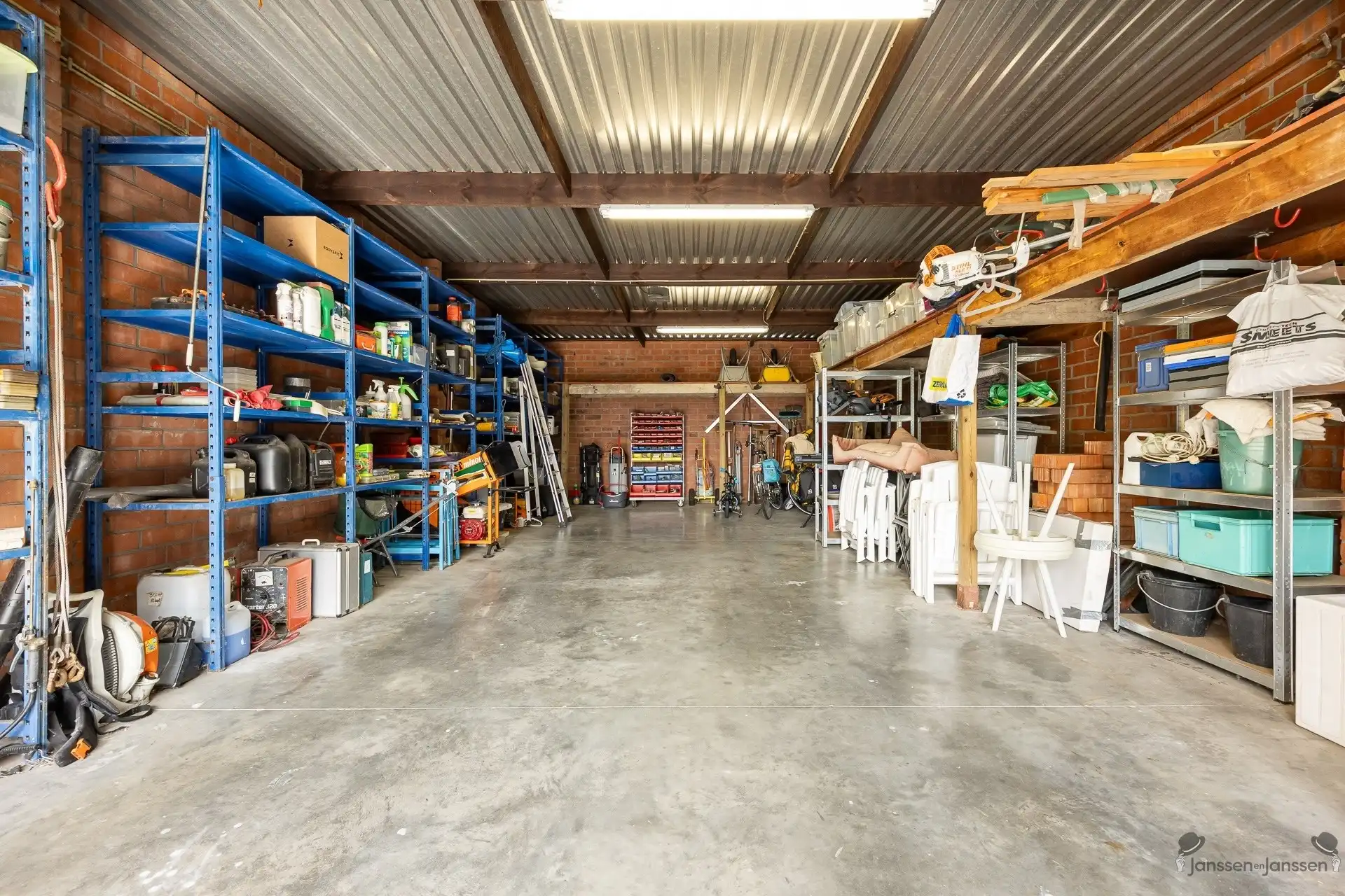 Ruime villa met magazijn op 1.650 m² in Kapellen foto 22