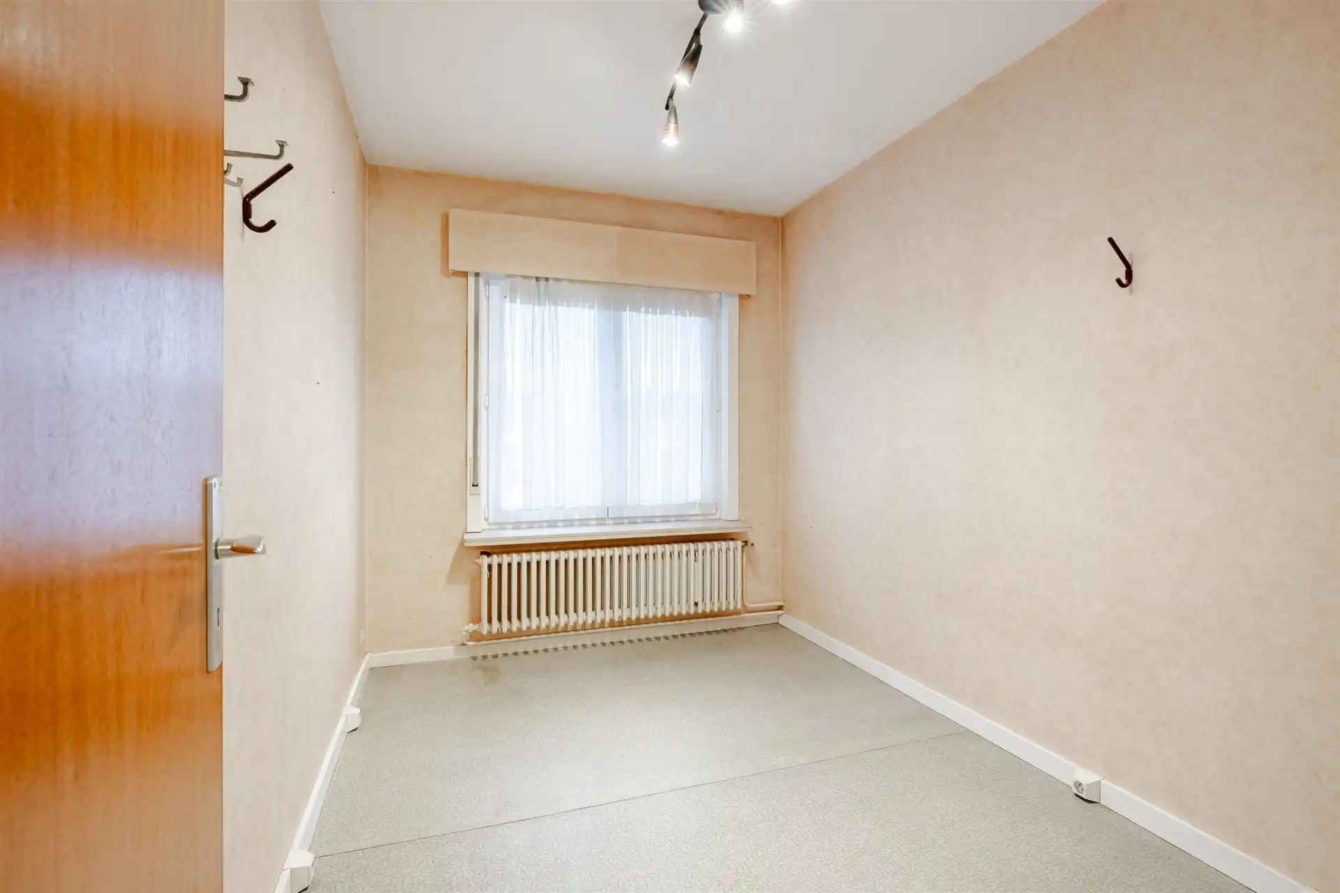 Charmante woning vlakbij centrum Oostakker. foto 15