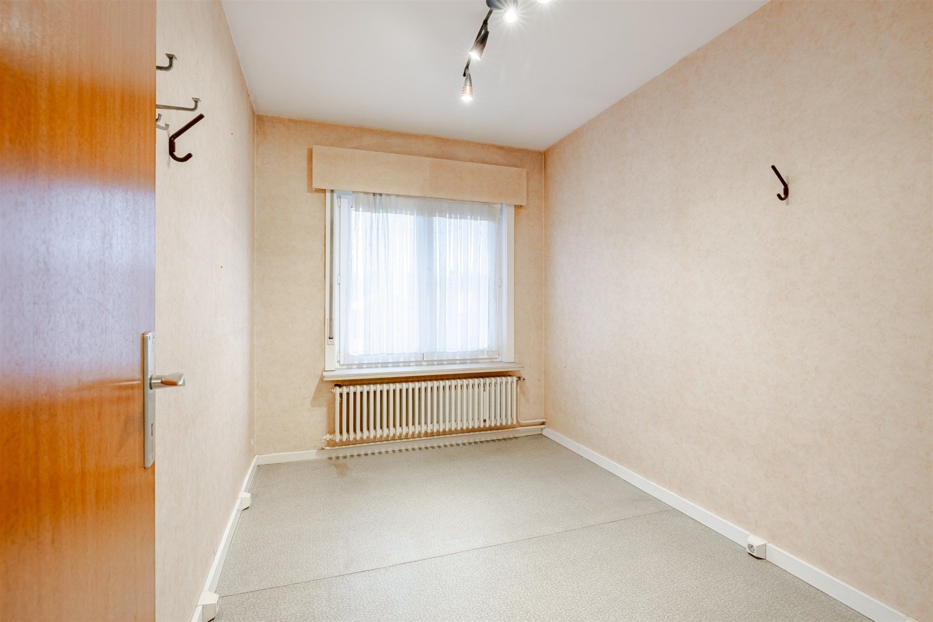 Charmante woning vlakbij centrum Oostakker. foto 15