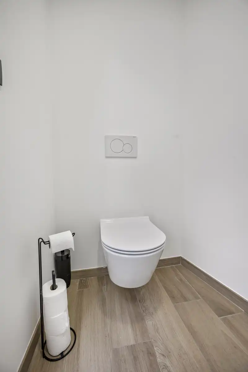 Goed gelegen handel gelijkvloers in het centrum van Halle foto 8